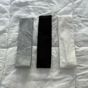 Lot of three Headband
